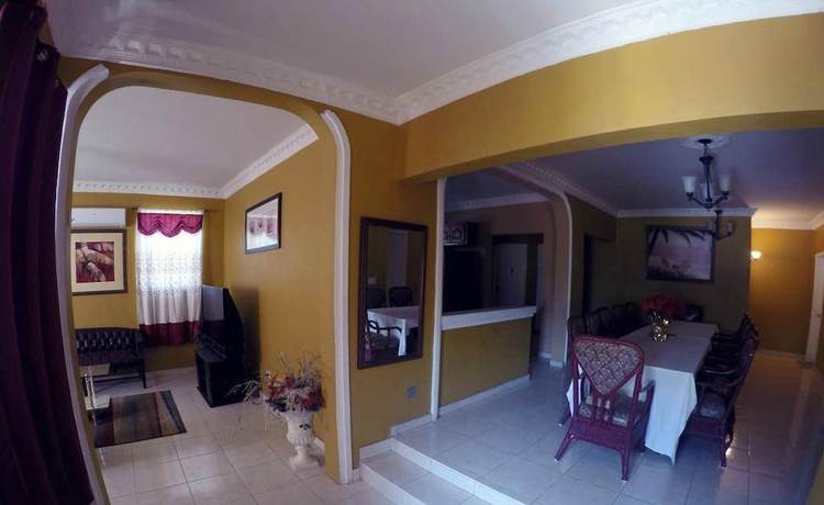 Imagen de la habitación del Hotel La Cayenna H&ocirc;tel et Restaurant. Foto 12