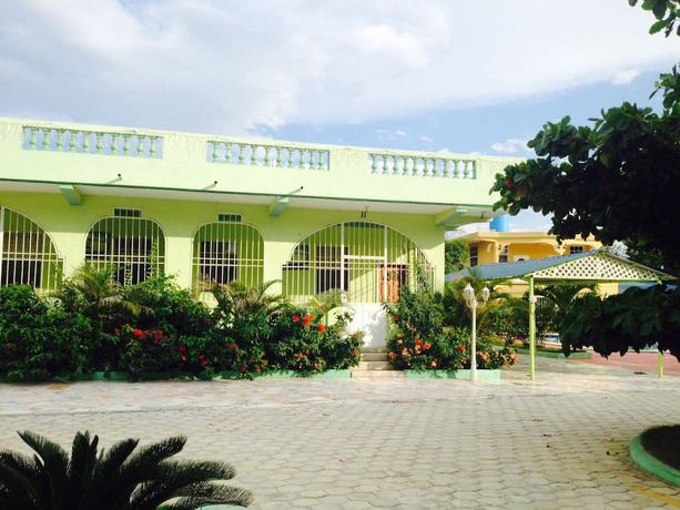 Imagen de la habitación del Hotel La Cayenna H&ocirc;tel et Restaurant. Foto 13