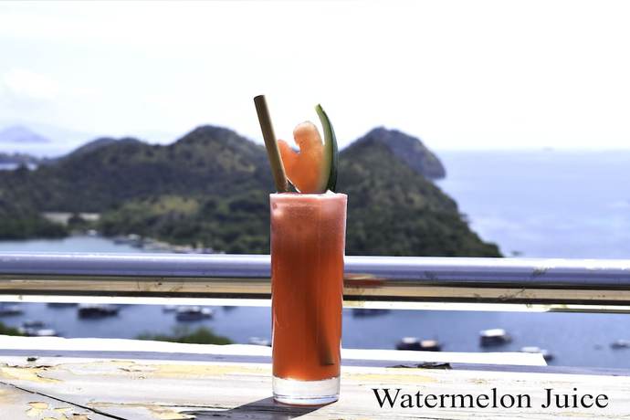 Imagen del bar/restaurante del Hotel La Cecile and Cafe Komodo. Foto 3