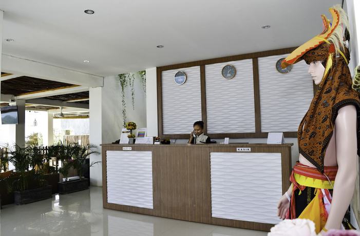 Imagen de los interiores del Hotel La Cecile and Cafe Komodo. Foto 20