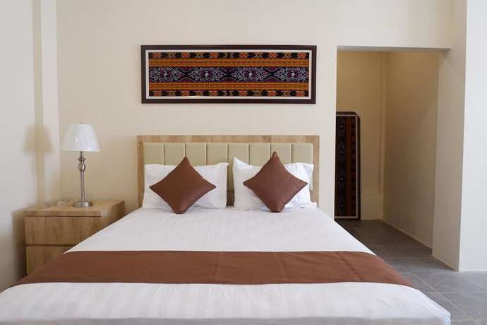 Imagen de la habitación del Hotel La Cecile and Cafe Komodo. Foto 14