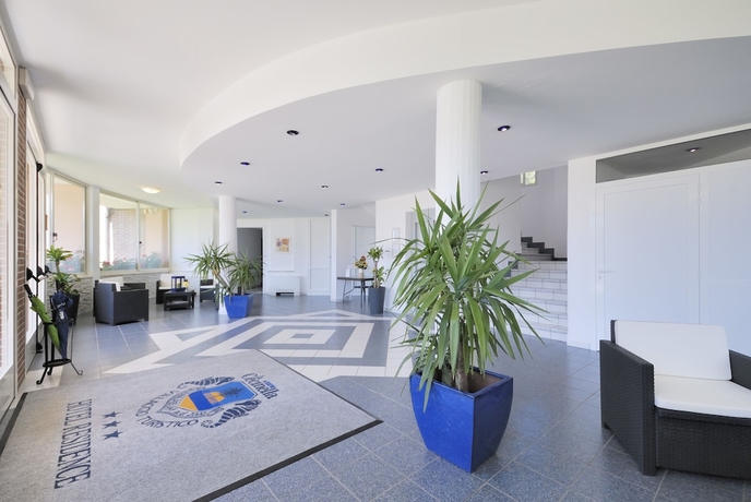 Imagen de los interiores del Hotel La Cecinella Apartments. Foto 15