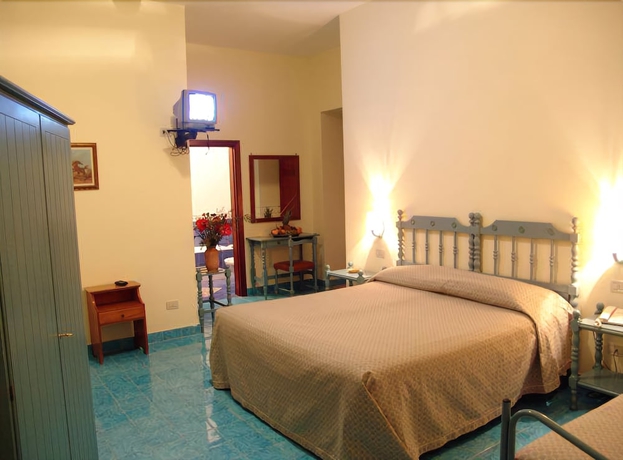 Imagen de la habitación del Hotel La Certosa. Foto 4