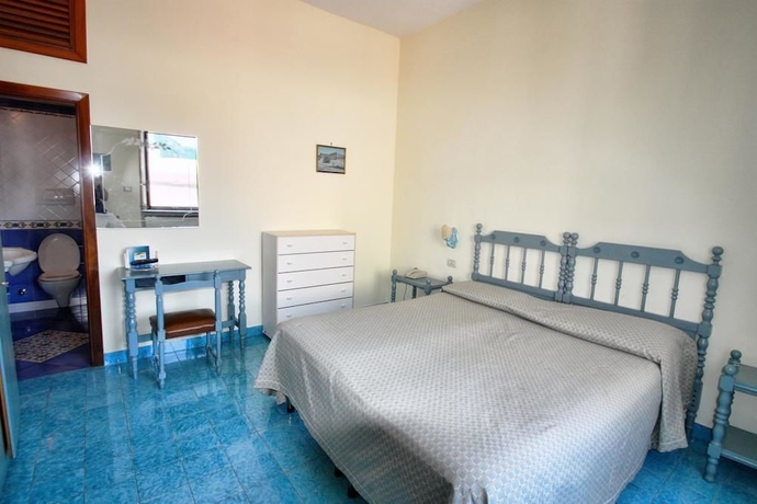 Imagen de la habitación del Hotel La Certosa. Foto 6