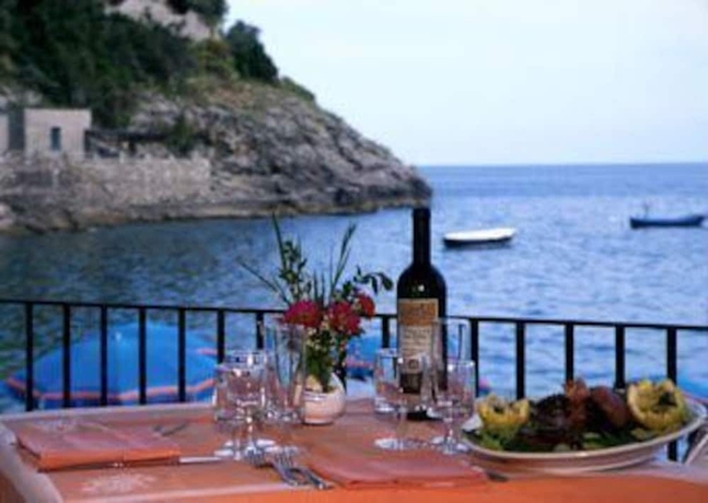 Imagen de la habitación del Hotel La Certosa. Foto 15