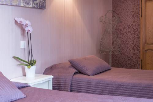 Imagen de la habitación del Hotel La Cha&icirc;ne D'or. Foto 7