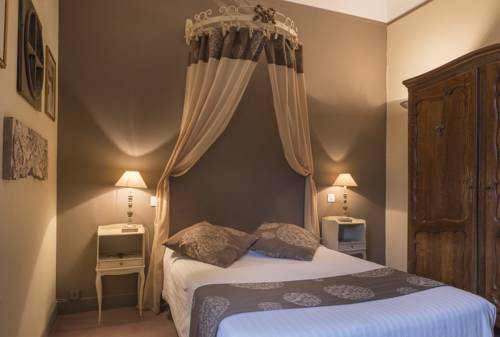 Imagen de la habitación del Hotel La Cha&icirc;ne D'or. Foto 10