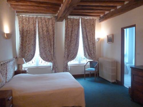 Imagen de la habitación del Hotel La Cha&icirc;ne D'or. Foto 12