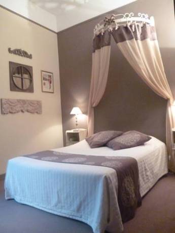 Imagen de la habitación del Hotel La Cha&icirc;ne D'or. Foto 13