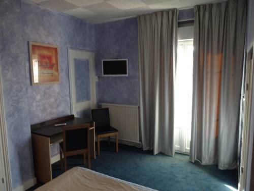 Imagen de la habitación del Hotel La Champagne Ardenne. Foto 2