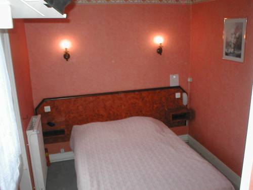 Imagen de la habitación del Hotel La Champagne Ardenne. Foto 4