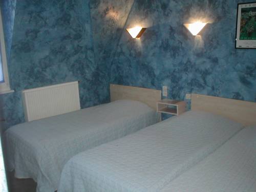 Imagen de la habitación del Hotel La Champagne Ardenne. Foto 5