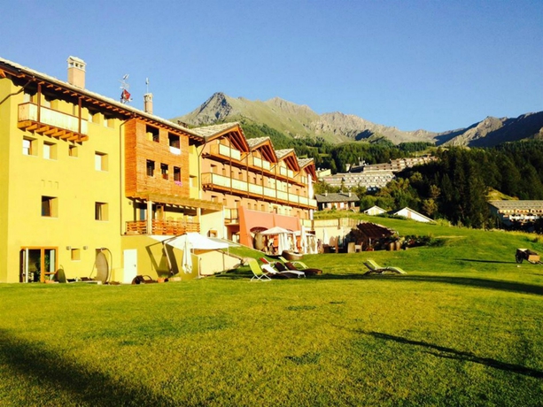 Imagen de los exteriores del Hotel La Chance, Pila. Foto 11
