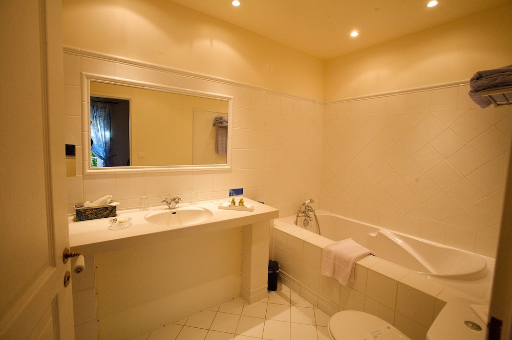 Imagen de la habitación del Hotel La Chartreuse Du Bignac. Foto 17