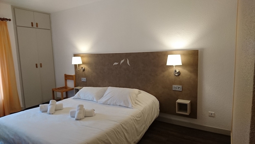 Imagen de la habitación del Hotel La Chataigneraie. Foto 10