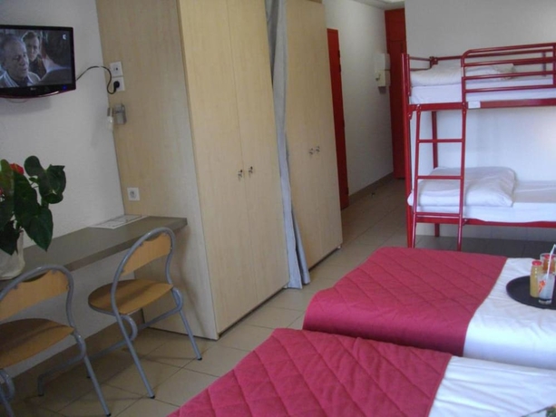 Imagen de la habitación del Hotel La Chataigneraie. Foto 11