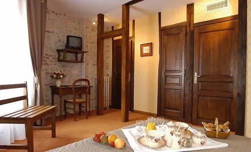 Imagen general del Hotel La Chaumière, Aubigny-sur-Nère. Foto 1
