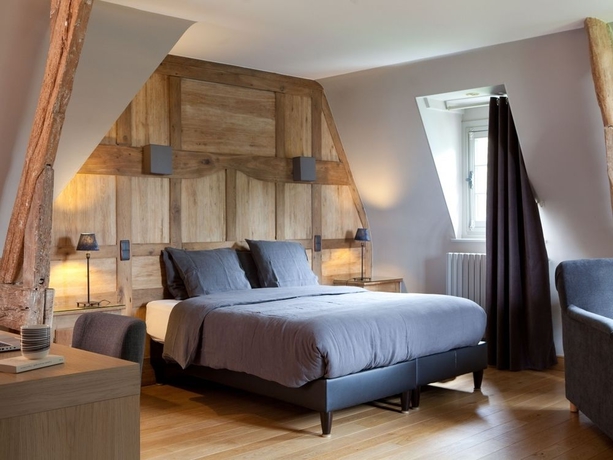 Imagen de la habitación del Hotel La Chaumi&egrave;re, Honfleur. Foto 3