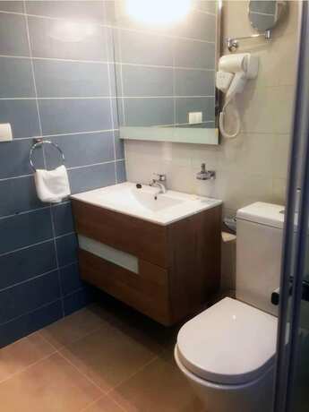 Imagen de la habitación del Hotel La Chaumiere, Bakaribougou. Foto 19