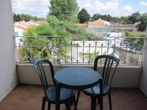 Imagen de la habitación del Hotel La Chaumiere, La Borderie. Foto 10