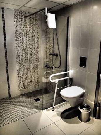 Imagen de la habitación del Hotel La Chaumiere, Quillan. Foto 15