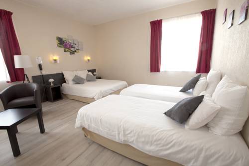 Imagen de la habitación del Hotel La Chipaudi&egrave;re. Foto 5