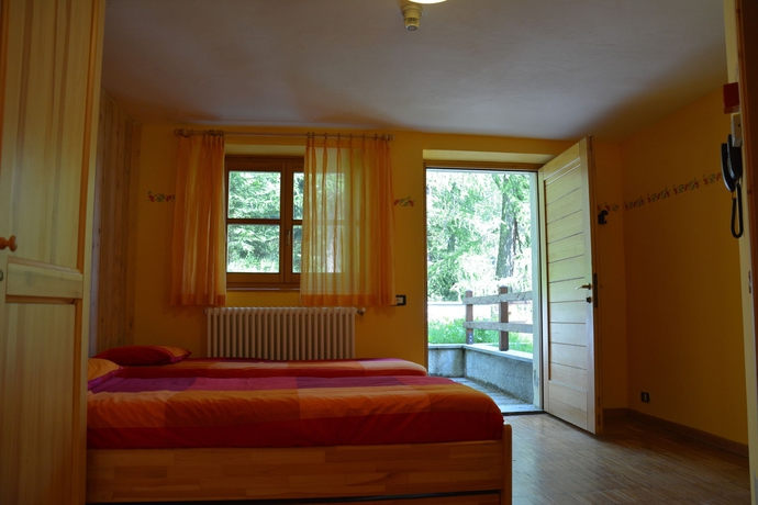 Imagen de la habitación del Hotel La Cialvrina Resort. Foto 7