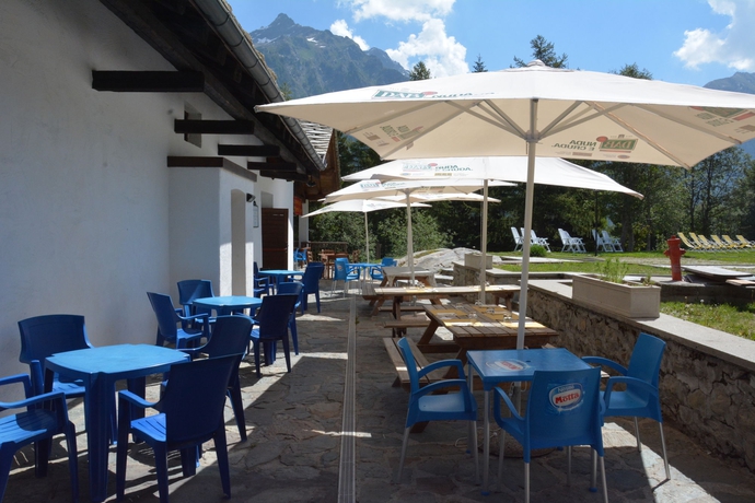 Imagen del bar/restaurante del Hotel La Cialvrina Resort. Foto 4