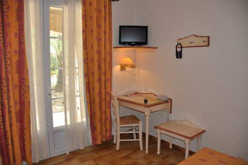 Imagen de la habitación del Hotel La Cigali&egrave;re. Foto 3