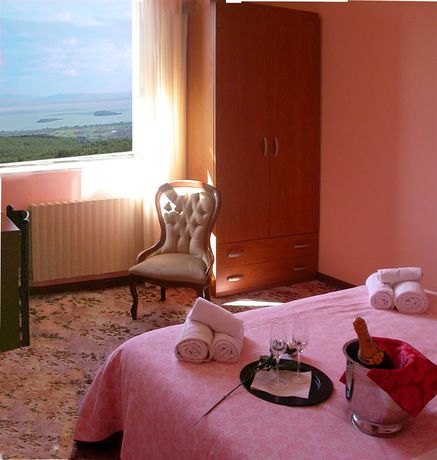 Imagen de la habitación del Hotel La Cima Trasimena. Foto 5