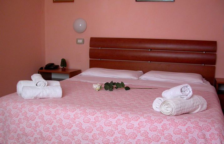 Imagen de la habitación del Hotel La Cima Trasimena. Foto 6