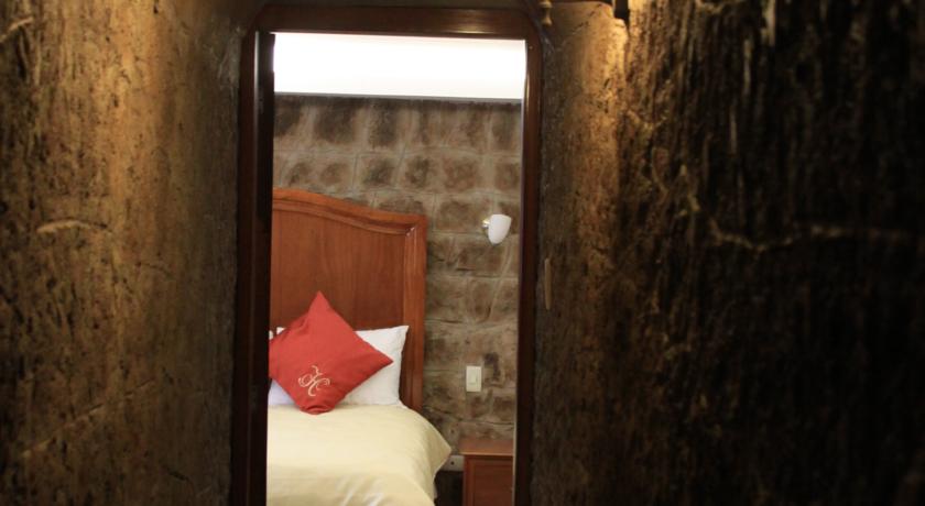 Imagen de la habitación del Hotel La Circasiana. Foto 6