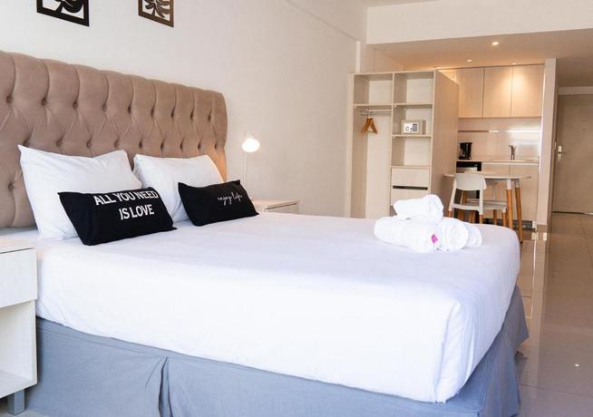 Imagen de la habitación del Hotel La Cisterna by DOT Suites. Foto 6