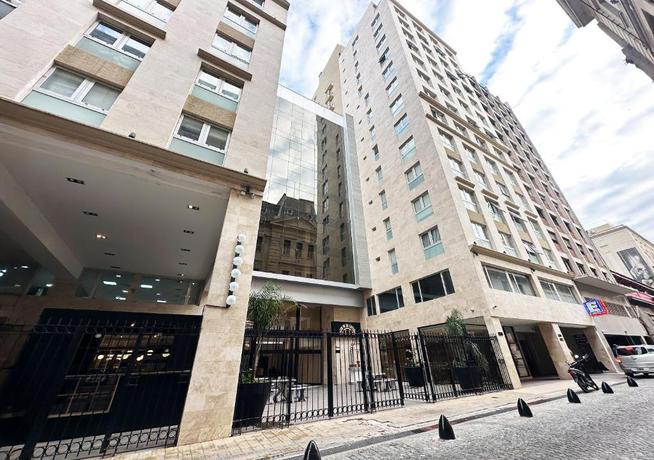 Imagen general del Hotel La Cisterna by DOT Suites. Foto 1