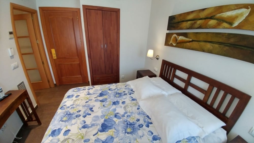 Imagen de la habitación del Hotel La Ciudadela. Foto 5