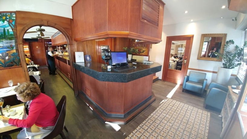 Imagen de los interiores del Hotel La Ciudadela. Foto 19