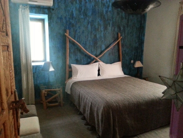 Imagen de la habitación del Hotel La Cl&eacute; Des Huiles. Foto 5