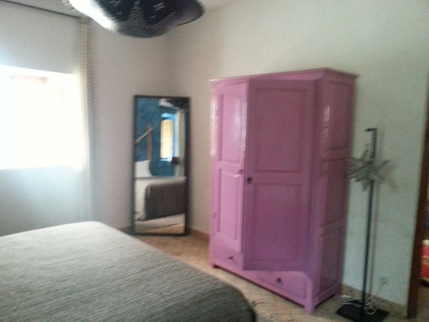 Imagen de la habitación del Hotel La Cl&eacute; Des Huiles. Foto 11