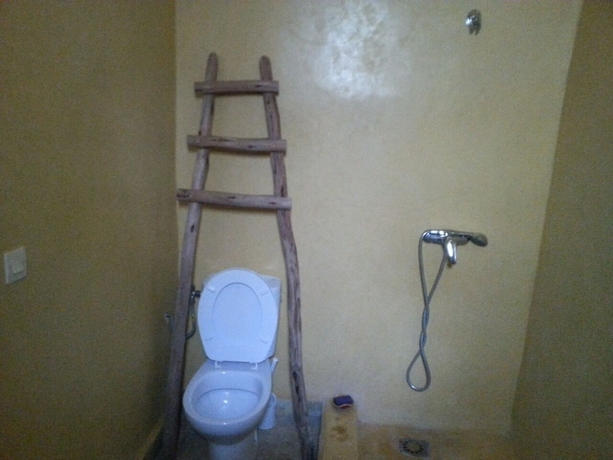 Imagen de la habitación del Hotel La Cl&eacute; Des Huiles. Foto 13