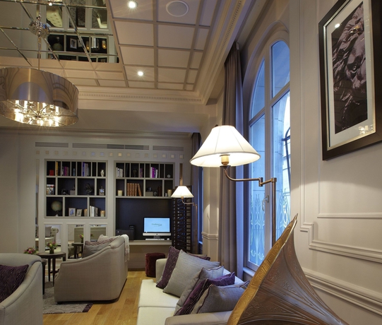 Imagen de los interiores del Hotel La Clef Louvre Paris By The Crest Collection. Foto 13