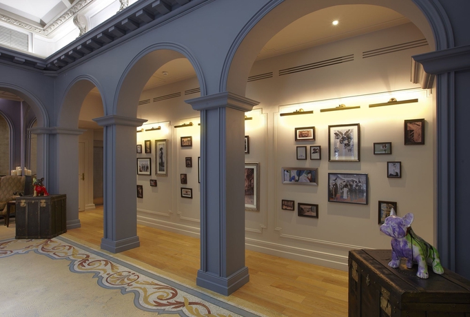 Imagen de los interiores del Hotel La Clef Louvre Paris By The Crest Collection. Foto 14