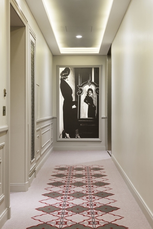 Imagen de los interiores del Hotel La Clef Tour Eiffel Paris The Crest Collection. Foto 14