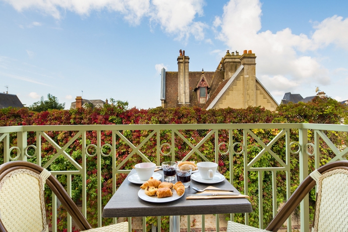 Imagen de la habitación del Hotel La Closerie Deauville. Foto 12