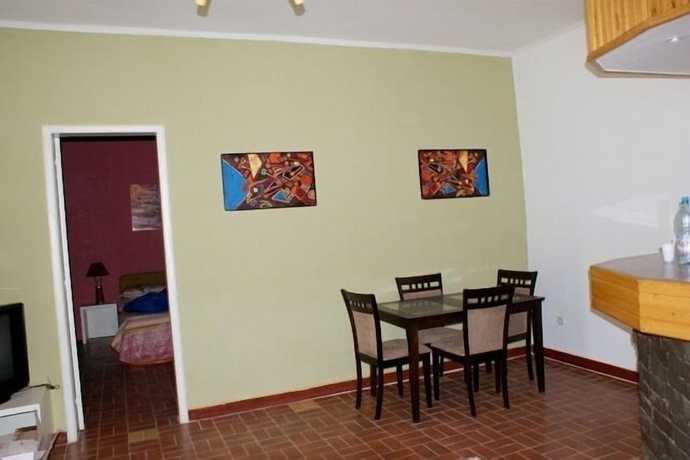 Imagen de la habitación del Hotel La Coccinelle. Foto 6