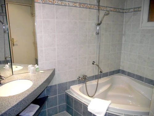 Imagen de la habitación del Hotel La C&ocirc;te Bleue. Foto 3