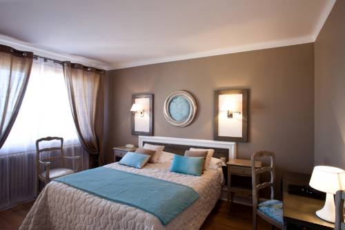 Imagen de la habitación del Hotel La C&ocirc;te Bleue. Foto 6