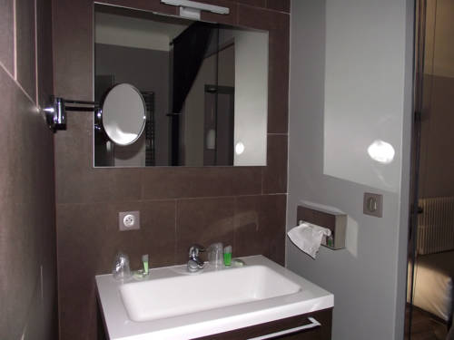 Imagen de la habitación del Hotel La C&ocirc;te Bleue. Foto 12