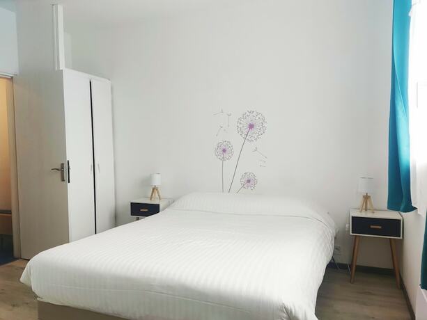 Imagen de la habitación del Hotel La C&ocirc;te de Lumi&egrave;re. Foto 17