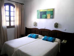 Imagen de la habitación del Hotel La Codorniz. Foto 18