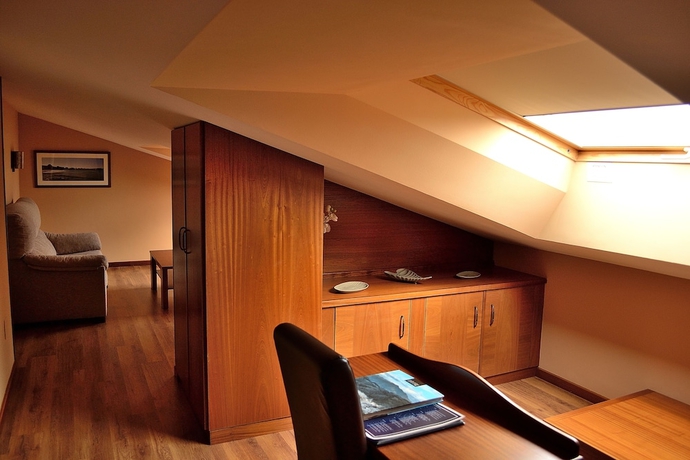 Imagen de la habitación del Hotel La Colina, Gijón. Foto 15